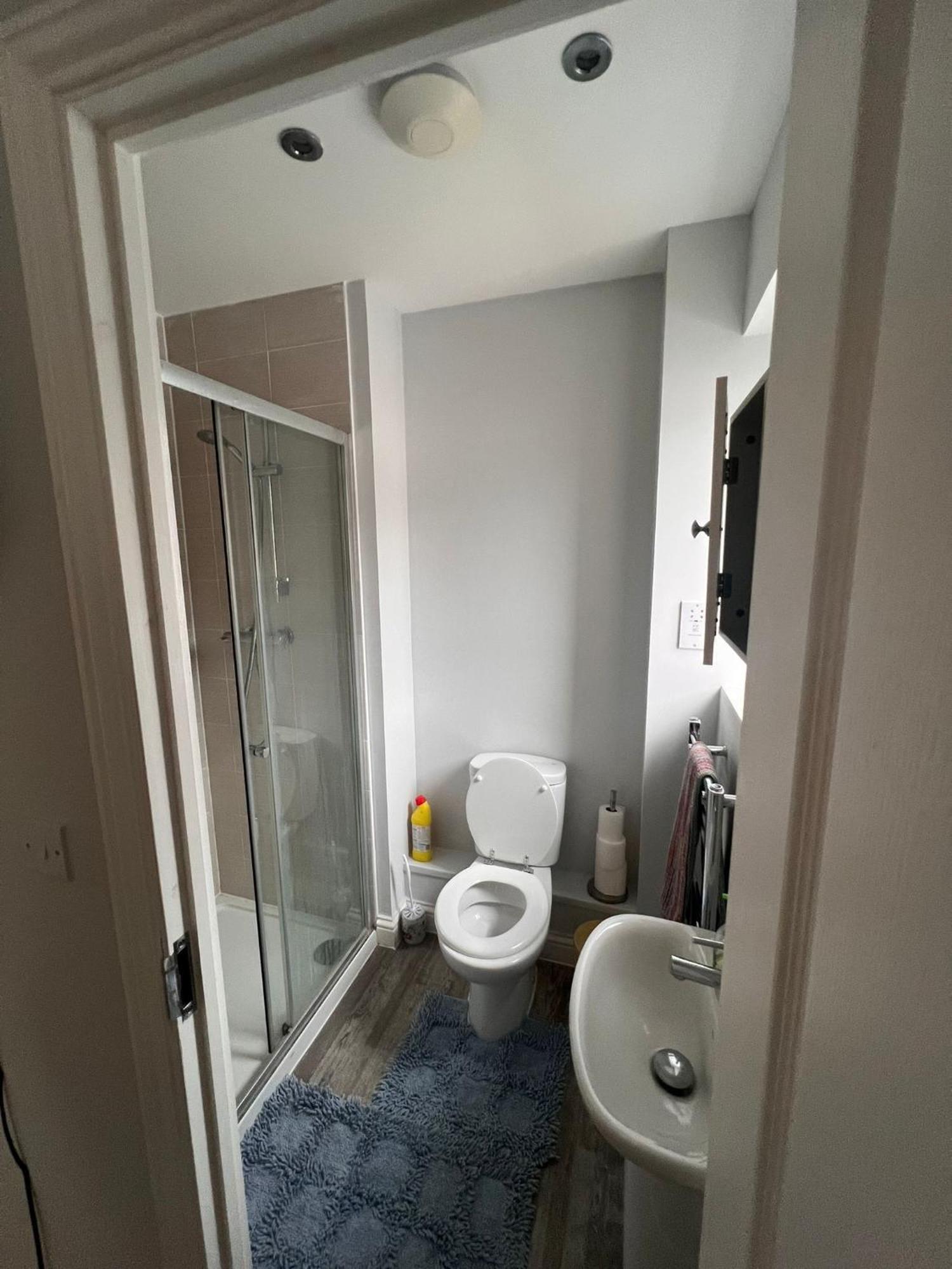Whyte, Modern 3 Bed House With Garden, Sleeps 9, Free Parking, Sittingbourne City Centre, Kent Eksteriør billede